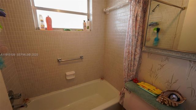 3940 NW 42nd Avenue 215, Lauderdale Lakes, FL 33319