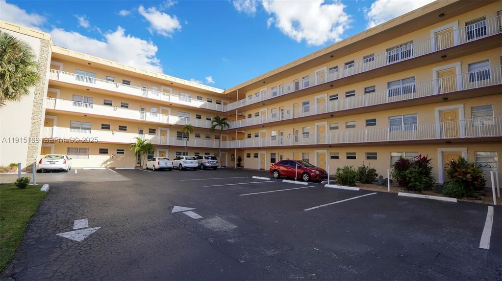 3940 NW 42nd Avenue 215, Lauderdale Lakes, FL 33319