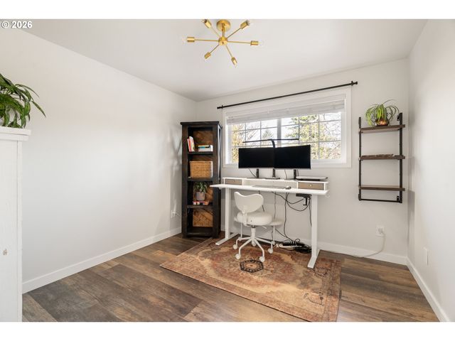 1527 Ne LA MESA Pl, Gresham, OR 97030