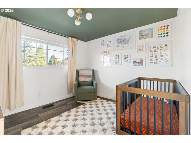 1527 Ne LA MESA Pl, Gresham, OR 97030