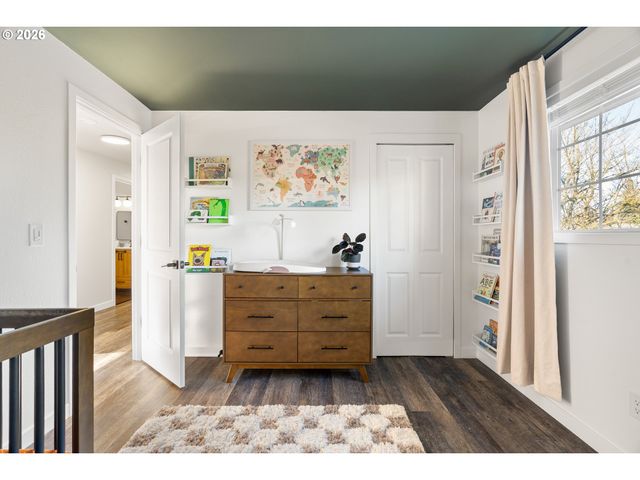 1527 Ne LA MESA Pl, Gresham, OR 97030