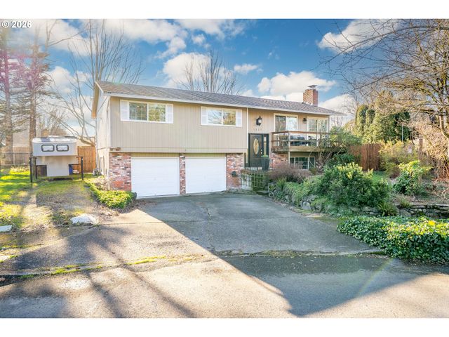 1527 Ne LA MESA Pl, Gresham, OR 97030