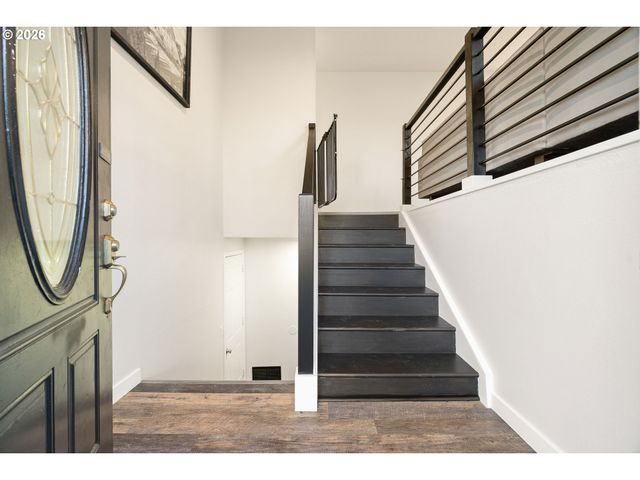 1527 Ne LA MESA Pl, Gresham, OR 97030