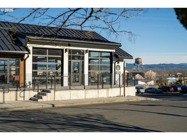 1527 Ne LA MESA Pl, Gresham, OR 97030