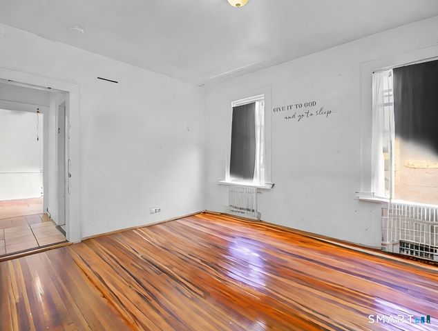 1872 North Avenue 2nd Floor, Bridgeport, CT 06604