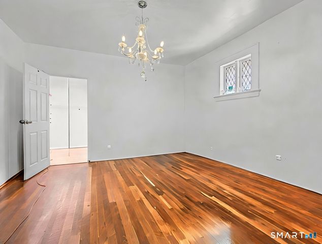 1872 North Avenue 2nd Floor, Bridgeport, CT 06604