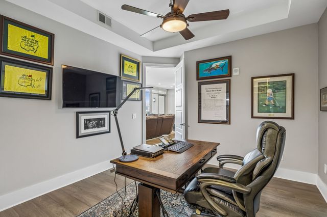20 Rutledge St Apt 504, Nashville, TN 37210