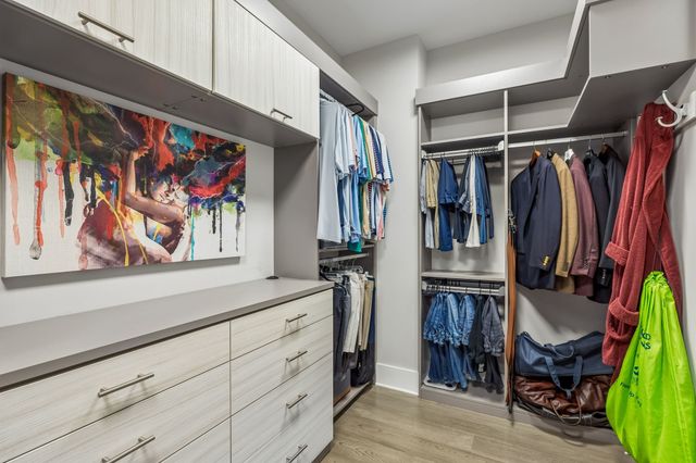 20 Rutledge St Apt 504, Nashville, TN 37210