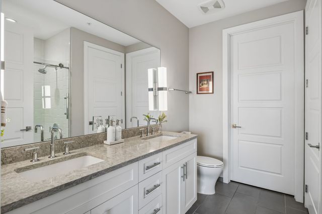 20 Rutledge St Apt 504, Nashville, TN 37210