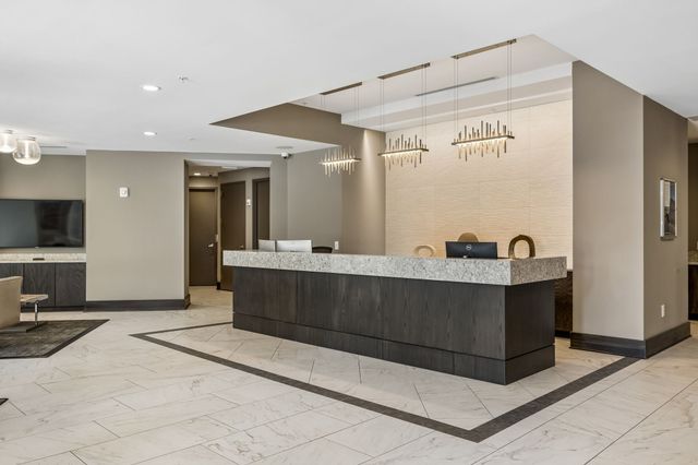 20 Rutledge St Apt 504, Nashville, TN 37210