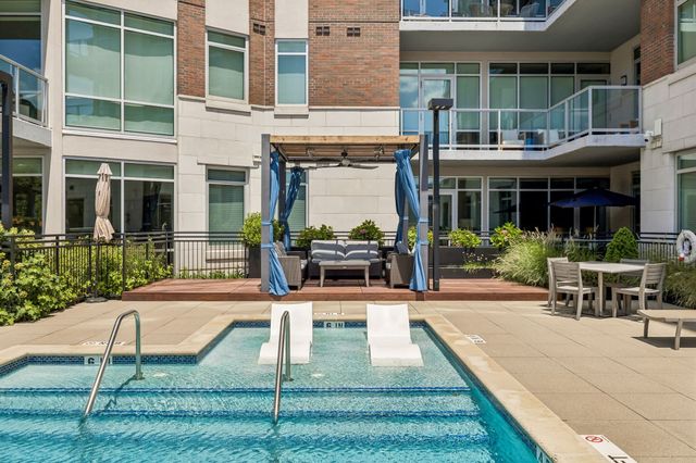 20 Rutledge St Apt 504, Nashville, TN 37210