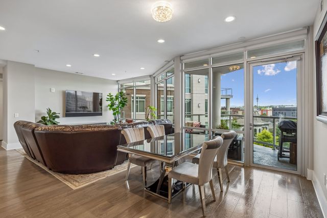 20 Rutledge St Apt 504, Nashville, TN 37210