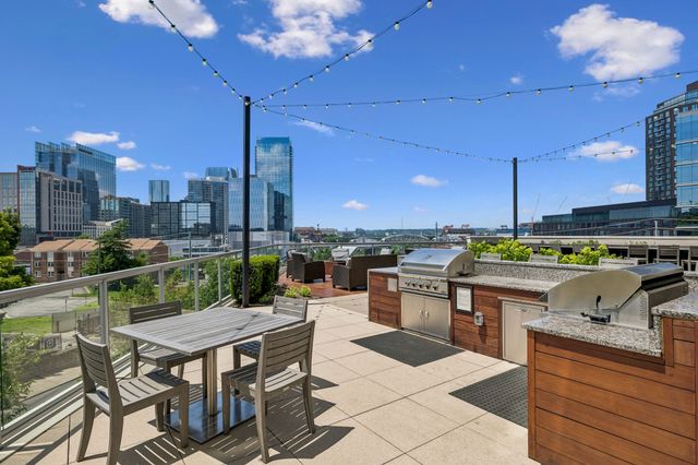 20 Rutledge St Apt 504, Nashville, TN 37210