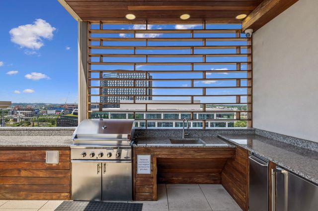 20 Rutledge St Apt 504, Nashville, TN 37210