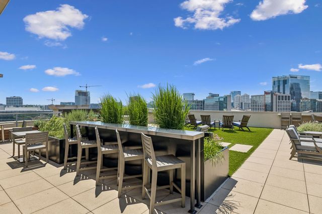 20 Rutledge St Apt 504, Nashville, TN 37210