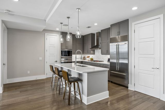 20 Rutledge St Apt 504, Nashville, TN 37210