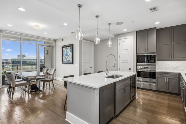 20 Rutledge St Apt 504, Nashville, TN 37210