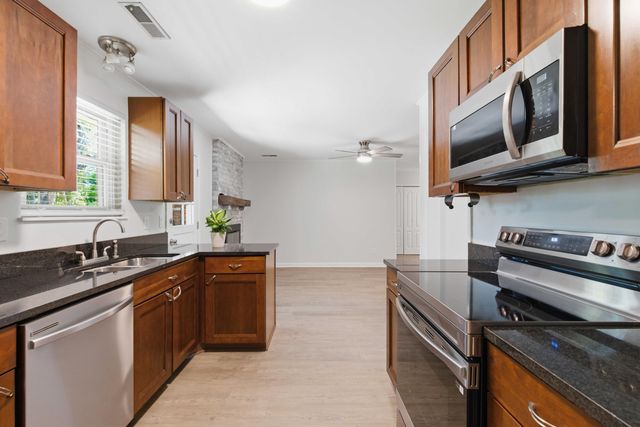 226 Smythe Drive, Summerville, SC 29485