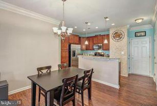 43817 KINGSTON STATION TER, Ashburn, VA 20148