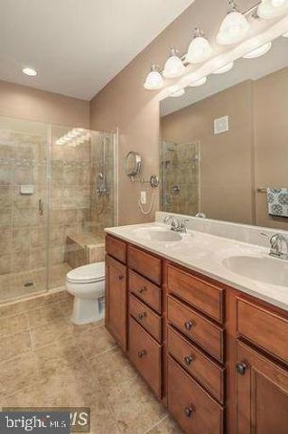 43817 KINGSTON STATION TER, Ashburn, VA 20148