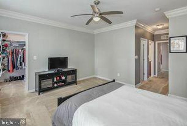 43817 KINGSTON STATION TER, Ashburn, VA 20148