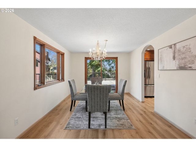 4243 SPRING ROCK Cir, West Linn, OR 97068