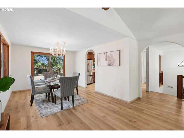 4243 SPRING ROCK Cir, West Linn, OR 97068