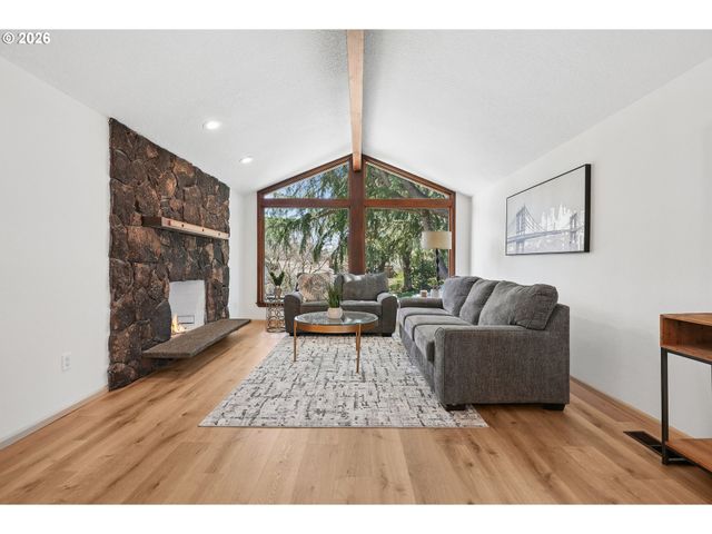 4243 SPRING ROCK Cir, West Linn, OR 97068