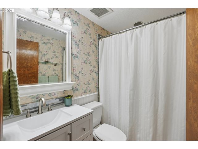 4243 SPRING ROCK Cir, West Linn, OR 97068