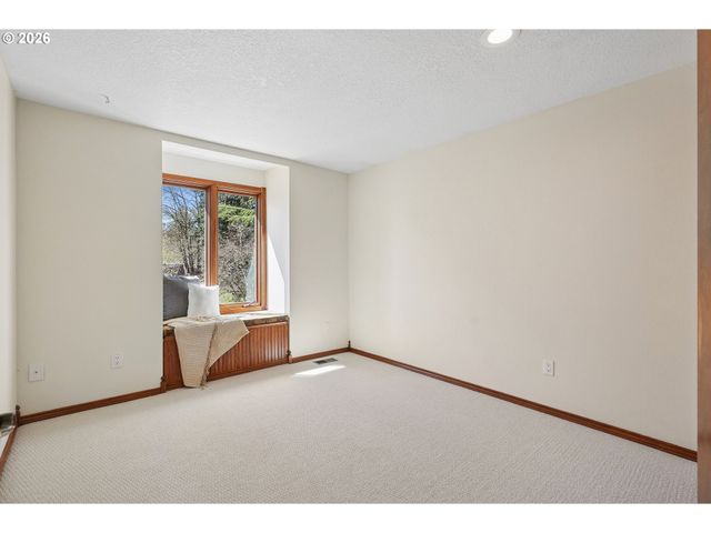 4243 SPRING ROCK Cir, West Linn, OR 97068