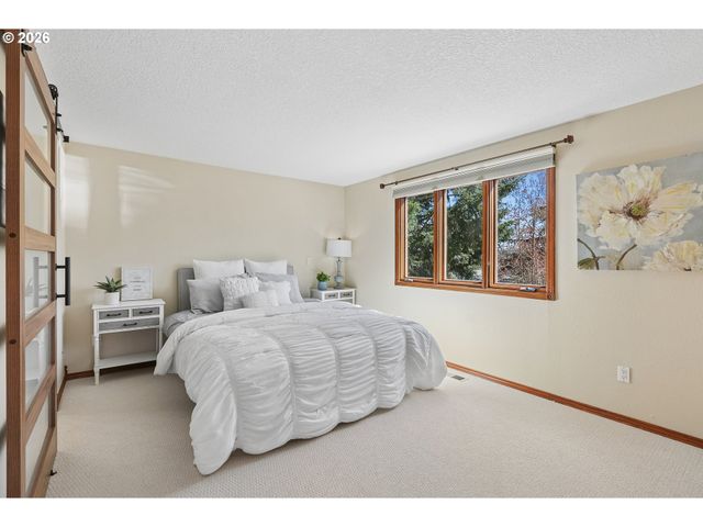 4243 SPRING ROCK Cir, West Linn, OR 97068