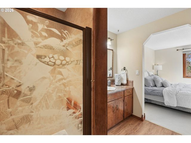 4243 SPRING ROCK Cir, West Linn, OR 97068