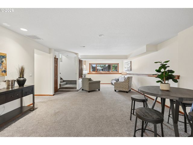 4243 SPRING ROCK Cir, West Linn, OR 97068