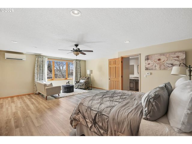 4243 SPRING ROCK Cir, West Linn, OR 97068