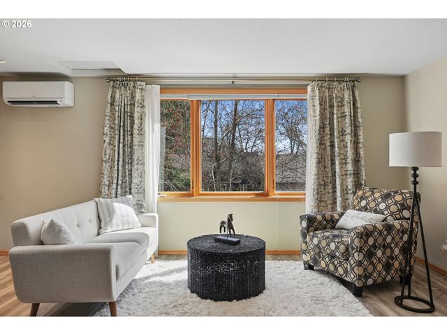 4243 SPRING ROCK Cir, West Linn, OR 97068