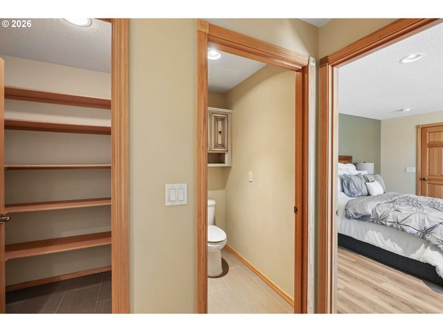 4243 SPRING ROCK Cir, West Linn, OR 97068