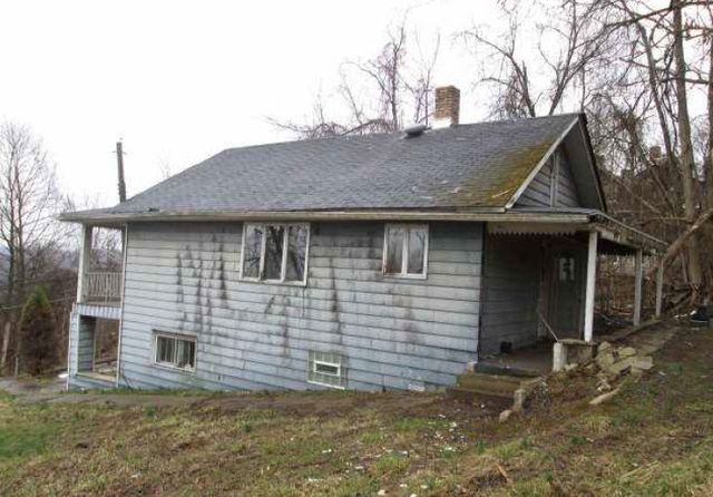 715 Greensburg Pike, N Versailles, PA 15137