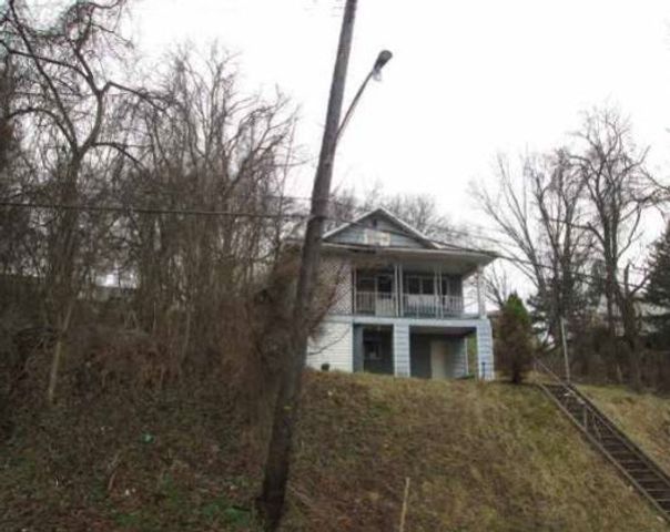 715 Greensburg Pike, N Versailles, PA 15137