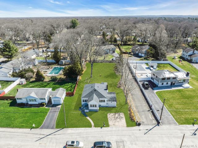 37 Saint Nicholas Avenue, Lake Grove, NY 11755