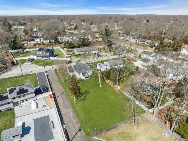 37 Saint Nicholas Avenue, Lake Grove, NY 11755