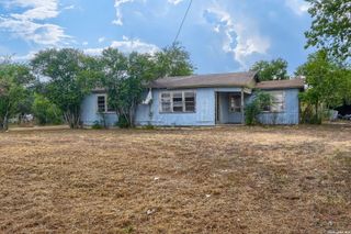 2212 Hunter Rd, San Marcos, TX 78666