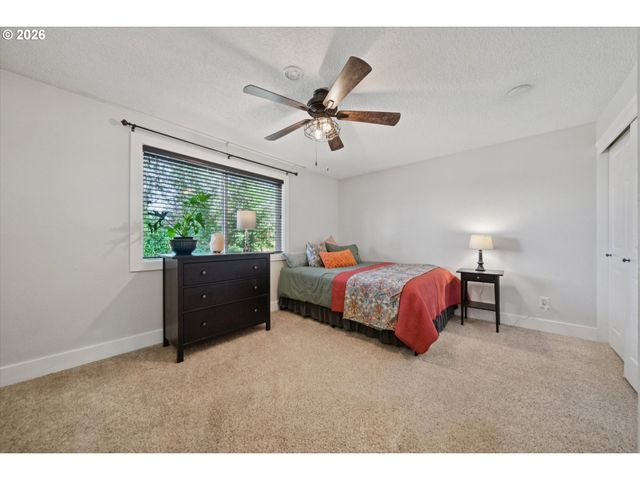 12221 Sw TAYLOR Ct, Portland, OR 97225