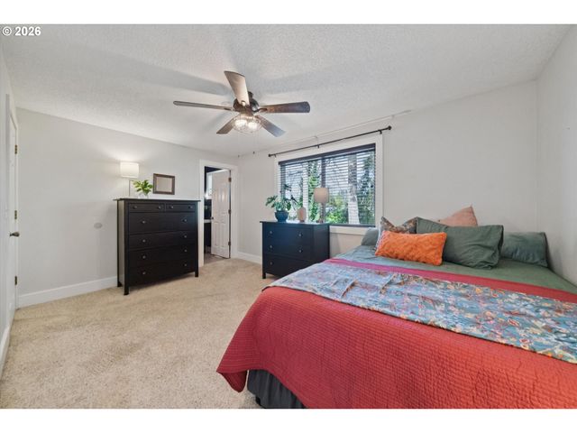 12221 Sw TAYLOR Ct, Portland, OR 97225