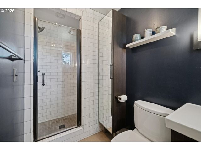 12221 Sw TAYLOR Ct, Portland, OR 97225