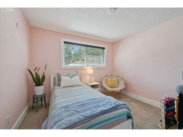 12221 Sw TAYLOR Ct, Portland, OR 97225