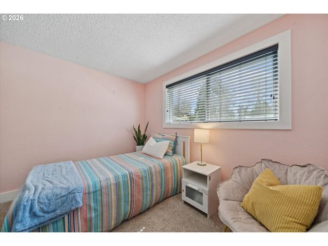 12221 Sw TAYLOR Ct, Portland, OR 97225