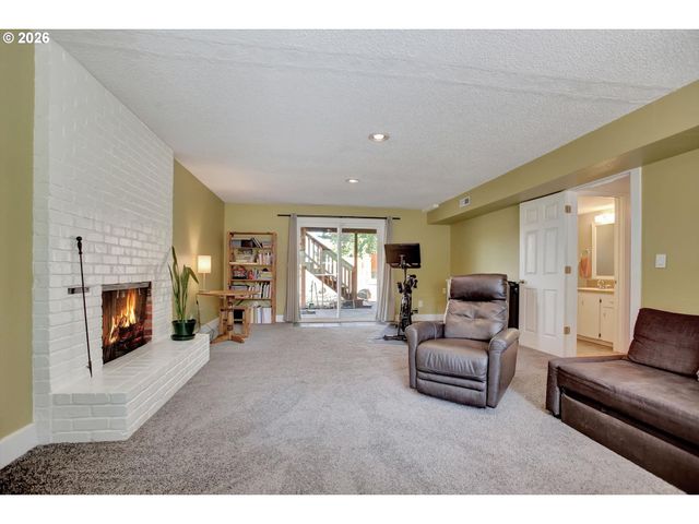 12221 Sw TAYLOR Ct, Portland, OR 97225