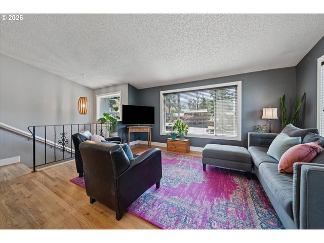 12221 Sw TAYLOR Ct, Portland, OR 97225