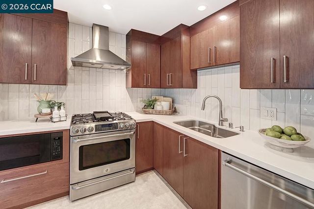 1345 Singingwood Ct 8, Walnut Creek, CA 94595