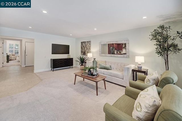 1345 Singingwood Ct 8, Walnut Creek, CA 94595